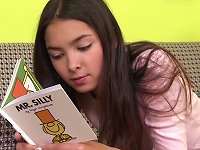 Free Sex Yummy Brunette Teen Starts Feeling Quite Horny While Reading